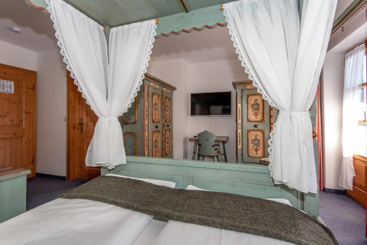 Pension Ludwig Thoma Otterfing Guest house